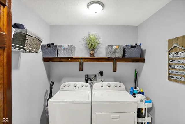 $559,500 | 9831 Carefree Drive, Indianapolis, IN 46256