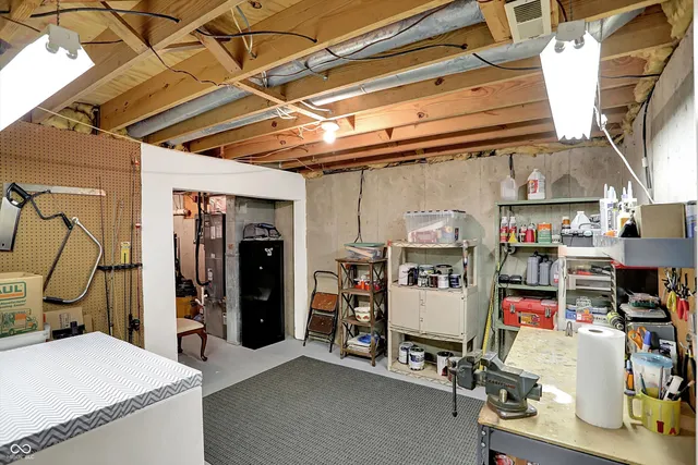 $559,500 | 9831 Carefree Drive, Indianapolis, IN 46256