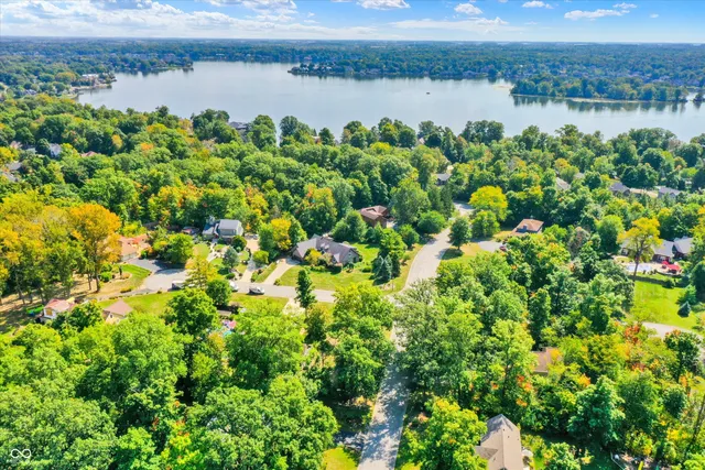 $559,500 | 9831 Carefree Drive, Indianapolis, IN 46256