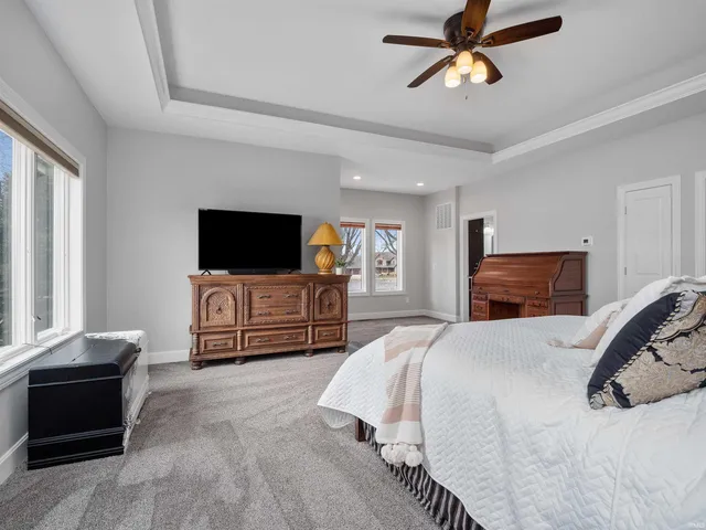 $1,079,000 | 575 East 635 South, Wolcottville, IN 46795