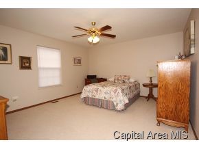 1809 Plover Road Springfield, IL 62711 - Photo 8 of 12 Gallery Image 8