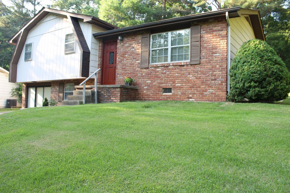 8932 Drake Parkway Road Chattanooga, TN 37416 - Photo 1 of 1 8932 Drake Parkway