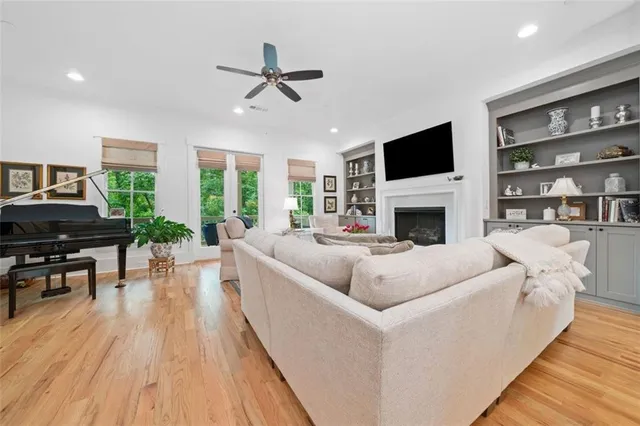 $599,900 | 1045 Endeavour Court, Marietta, GA 30064