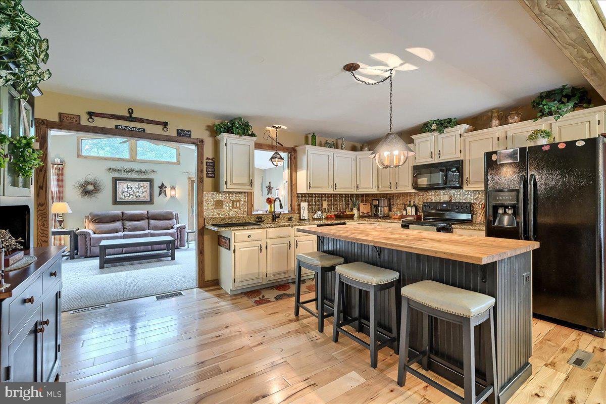 116 Becker Road Bainbridge, PA 17502 - Photo 6 of 42 Gallery Image 6