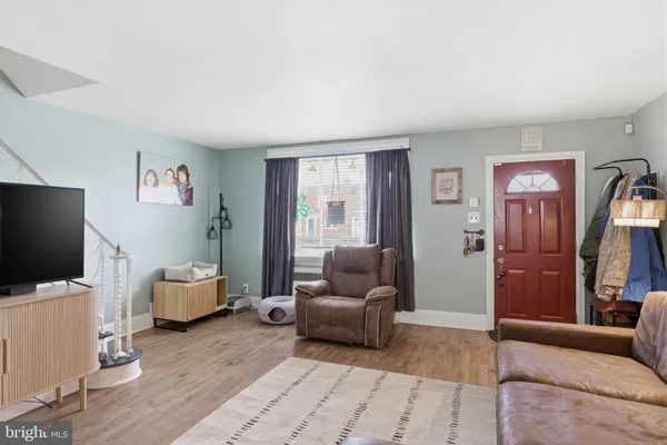 $275,000 | 2905 Knorr Street, Philadelphia, PA 19149