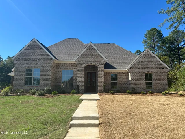 $523,000 | 901 Briarcrest Court, Madison, MS 39110