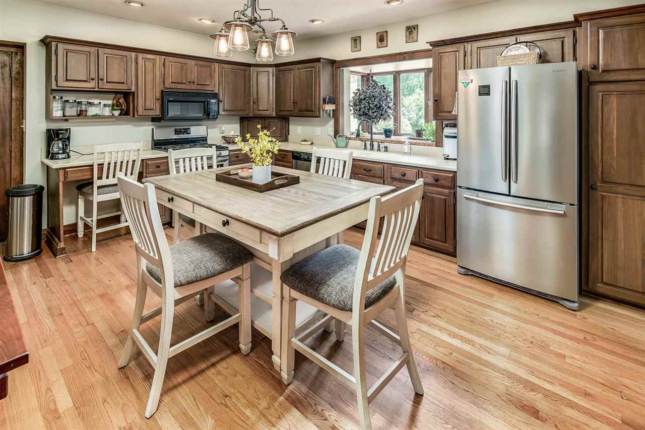 65140 Miami Road Bremen, IN 46506 - Photo 4 of 33