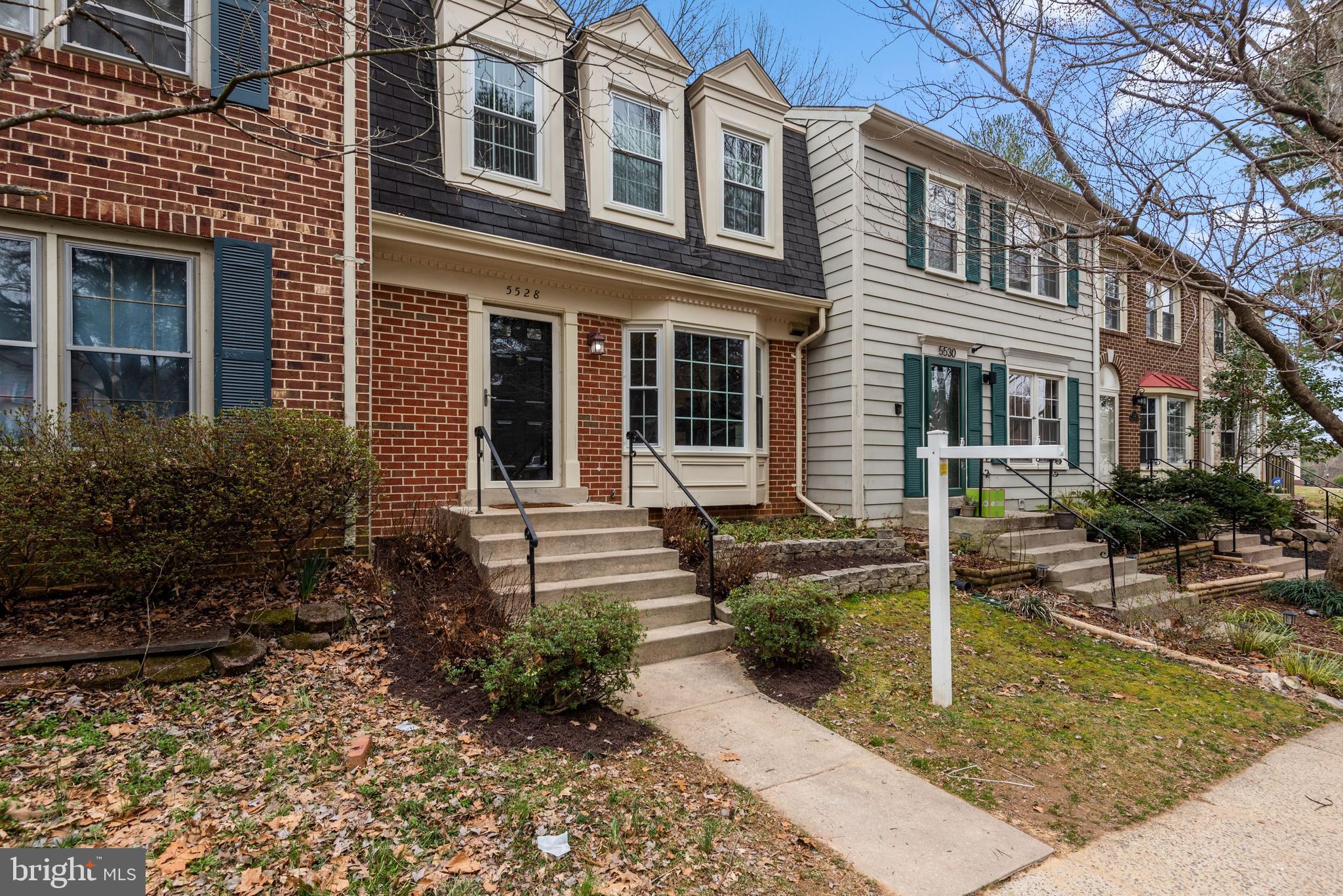 5528 Ridgeton Hill Court Fairfax, VA 22032 - Photo 3 of 34