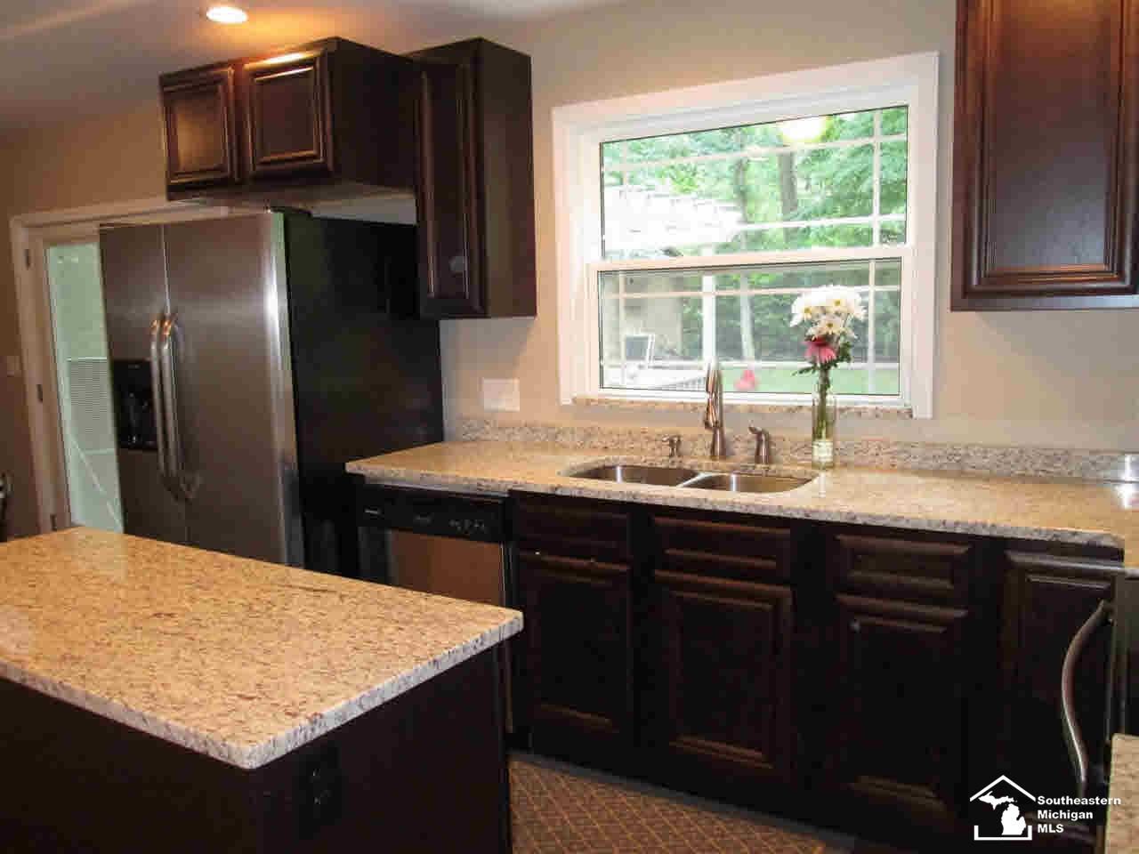 1877 West Dean Road Temperance, MI 48182 - Photo 16 of 26 Gallery Image 16