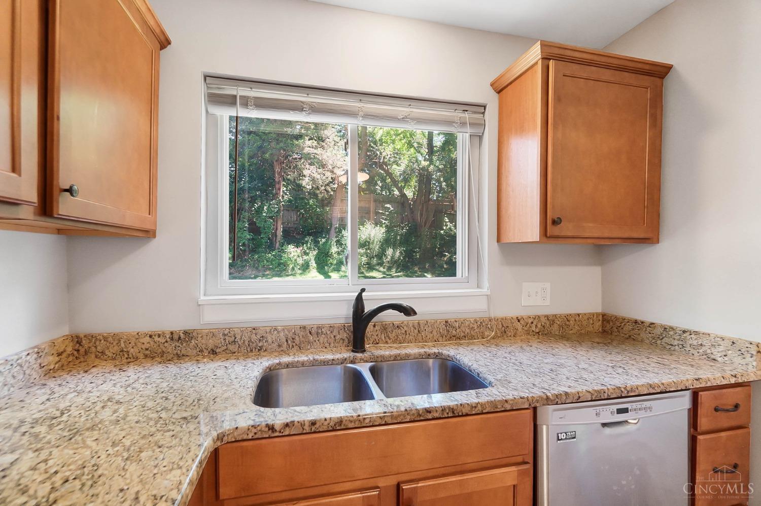 5546 Fairwood Road Cincinnati, OH 45239 - Photo 14 of 44 Gallery Image 14