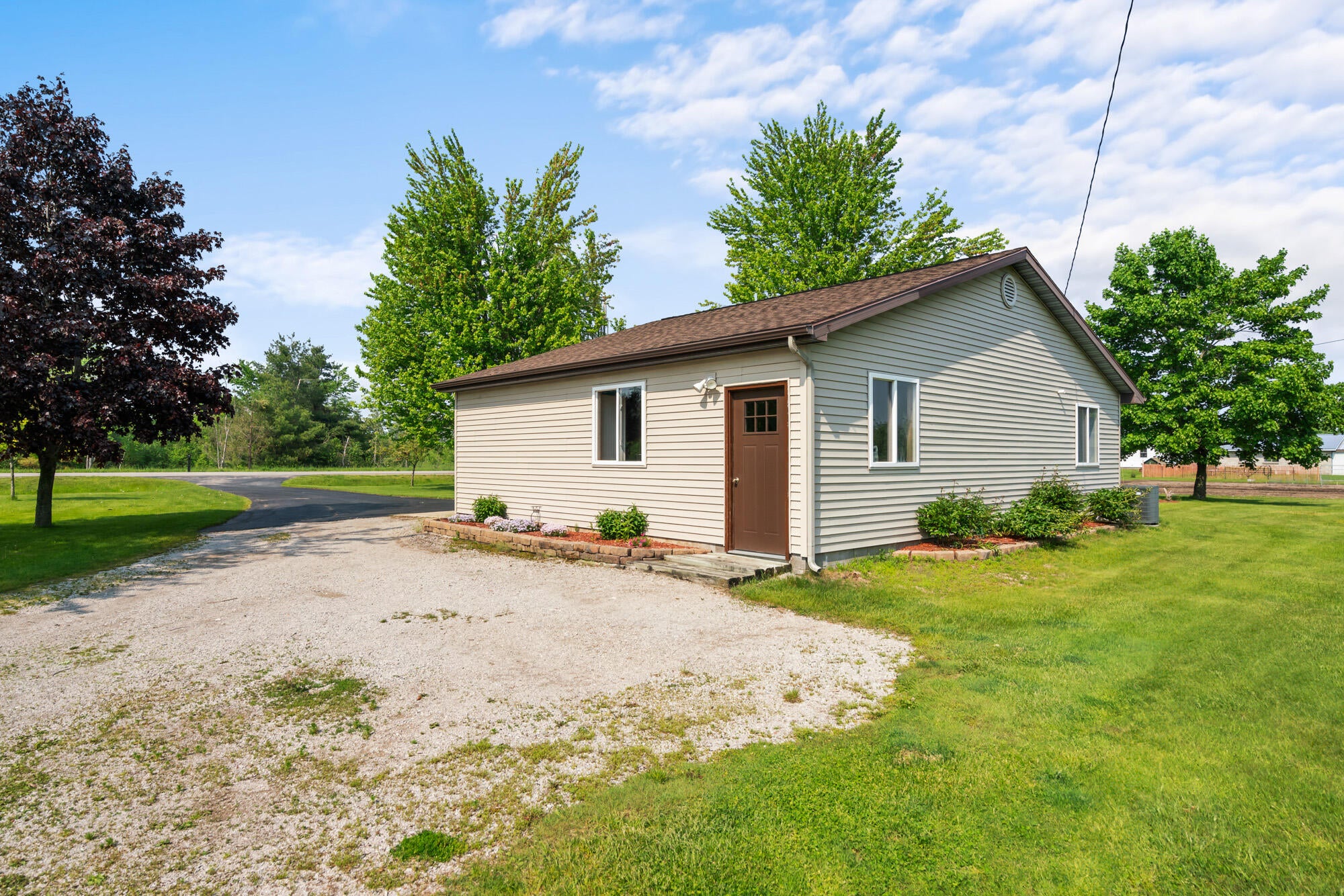 77 West Vfw Road Cheboygan, MI 49721 - Photo 9 of 42 exterior (14)