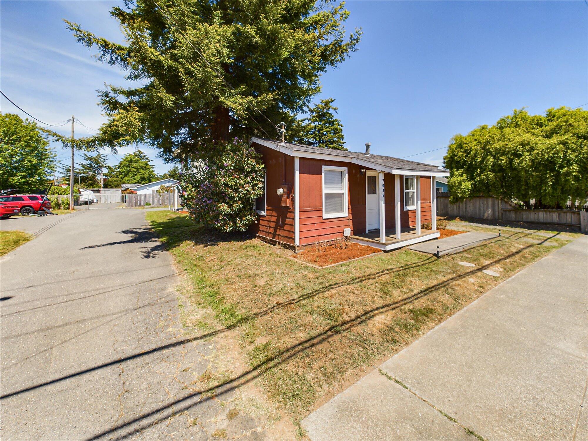 2051-2049 Sutter Road McKinleyville, CA 95519 - Photo 6 of 42
