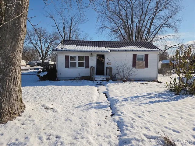 $89,900 | 806 North 8th Street, Canton, MO 63435