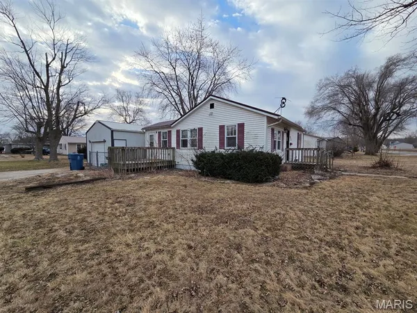 $89,900 | 806 North 8th Street, Canton, MO 63435