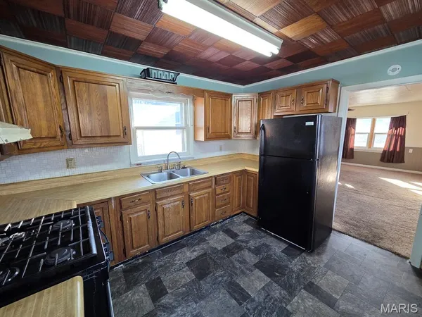 $89,900 | 806 North 8th Street, Canton, MO 63435