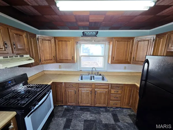 $89,900 | 806 North 8th Street, Canton, MO 63435