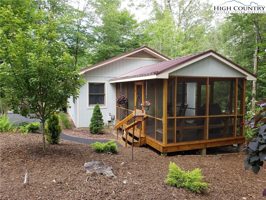 595 Windridge Road Newland, NC 28657 - Photo 1 of 14 Gallery Image 1