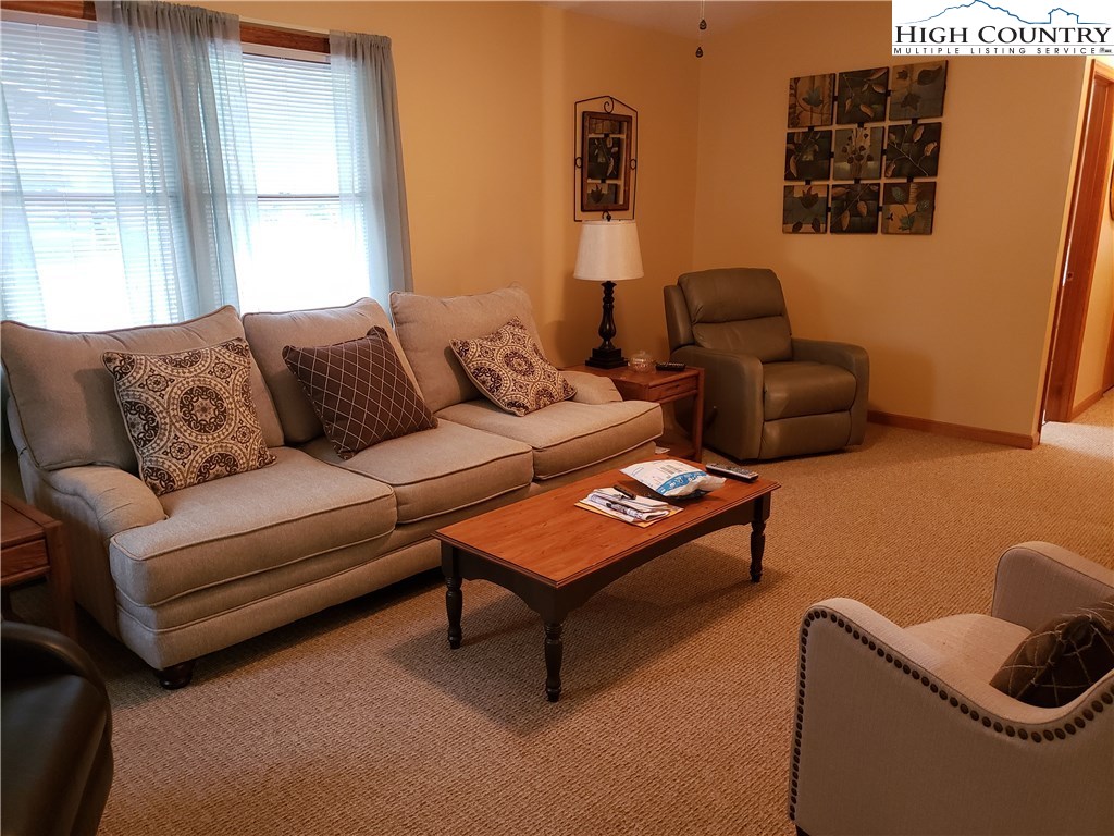 595 Windridge Road Newland, NC 28657 - Photo 6 of 14 Gallery Image 6