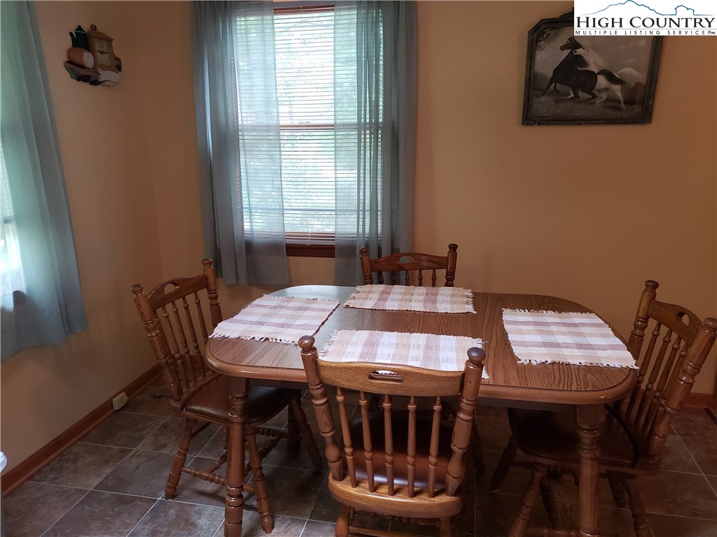 595 Windridge Road Newland, NC 28657 - Photo 8 of 14 Gallery Image 8