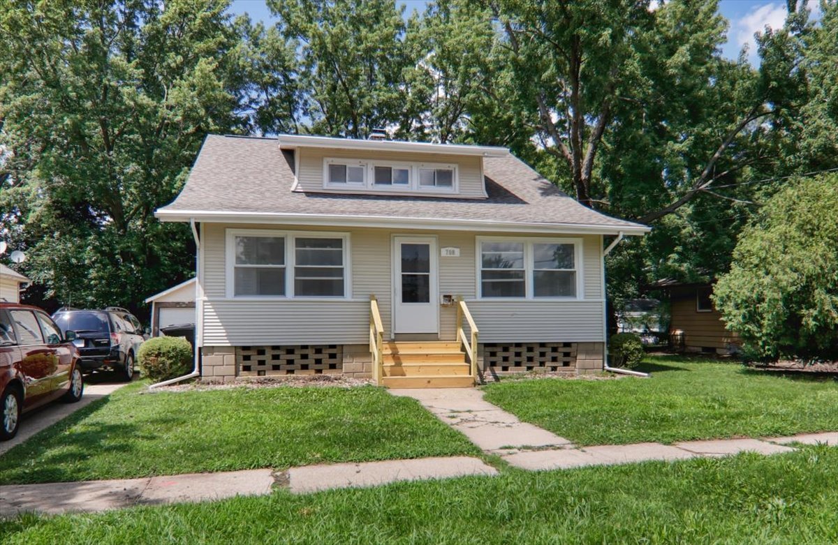 708 Dale Street Normal, IL 61761 - Photo 1 of 29