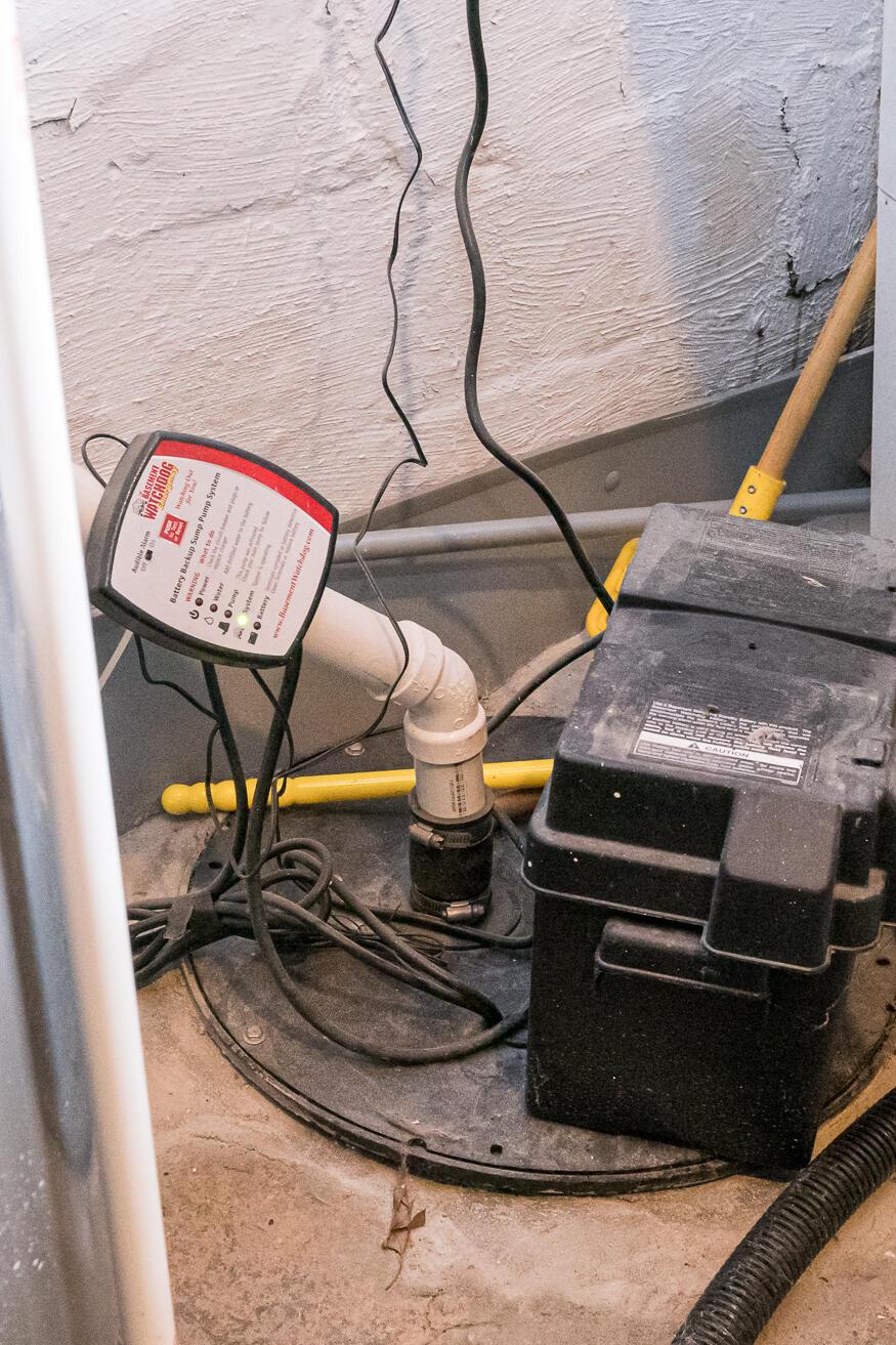 214 East Pacemont Road Columbus, OH 43202 - Photo 34 of 38 Sump Pump