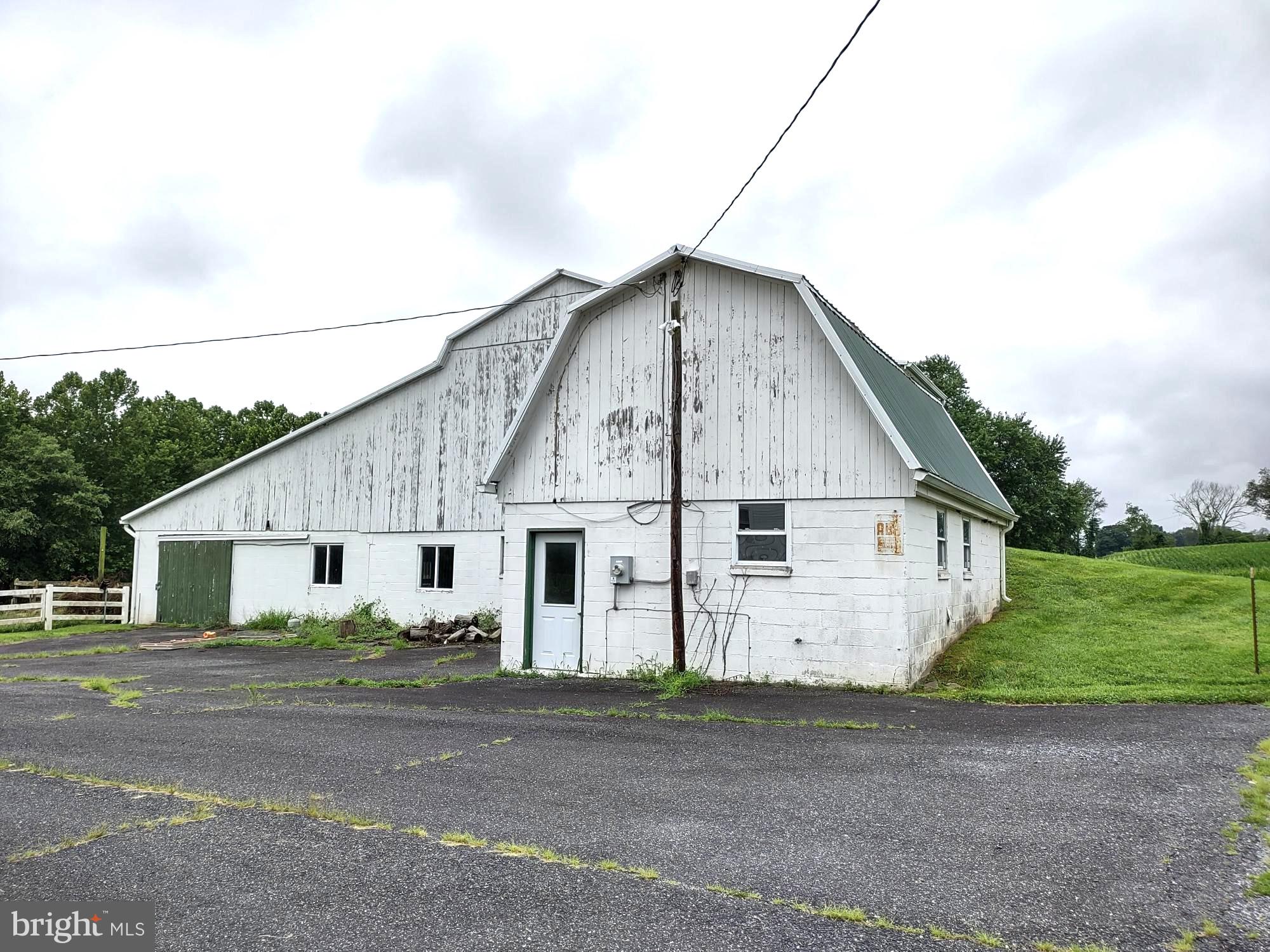 4206 Graceton Road Pylesville, MD 21132 - Photo 9 of 74 2-Level Bank Barn