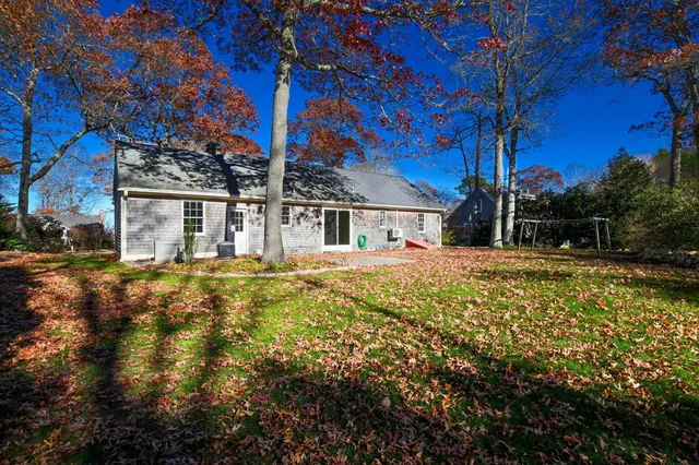 a house view with a yard