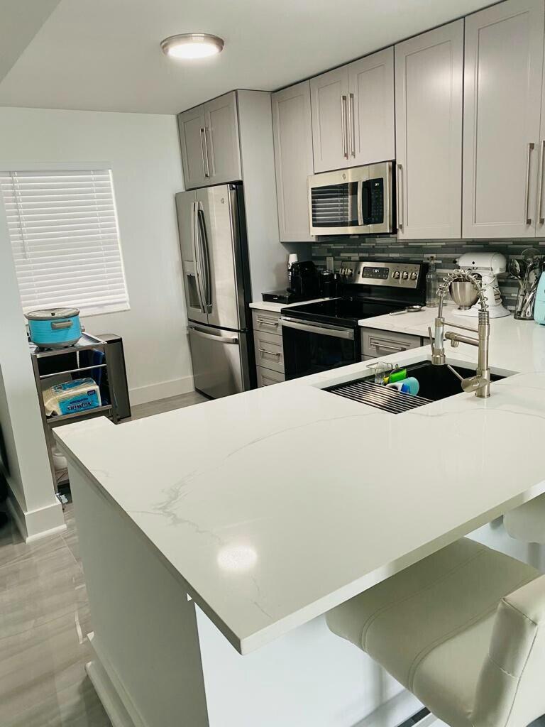 4250 North Hwy A1A, Unit 503 Hutchinson Island, FL 34949 - Photo 17 of 29 kitchen