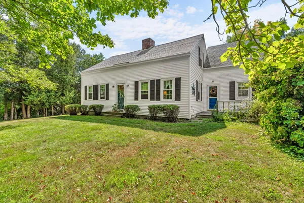 $310,000 | 25 Wadsworth Street, Thomaston, ME 04861