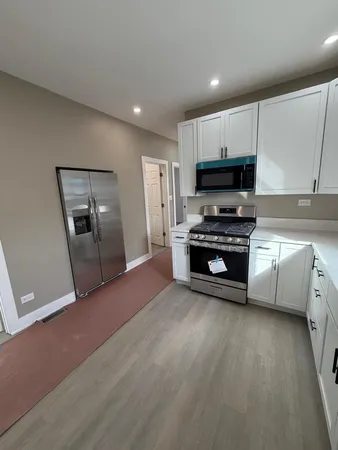 $269,000 | 10426 South Calhoun Avenue, Chicago, IL 60617