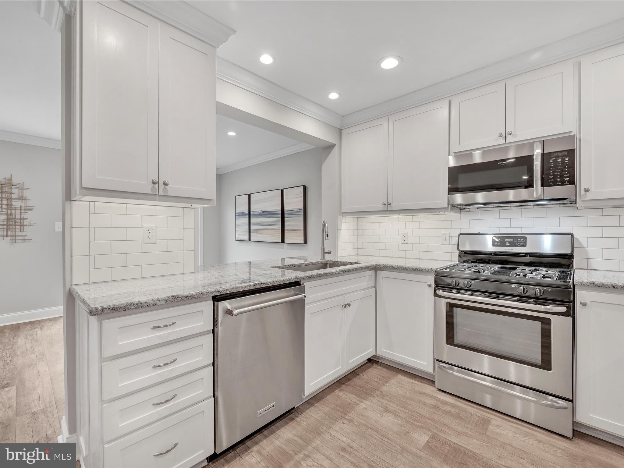 61 Heron Road Lititz, PA 17543 - Photo 9 of 34 kitchen