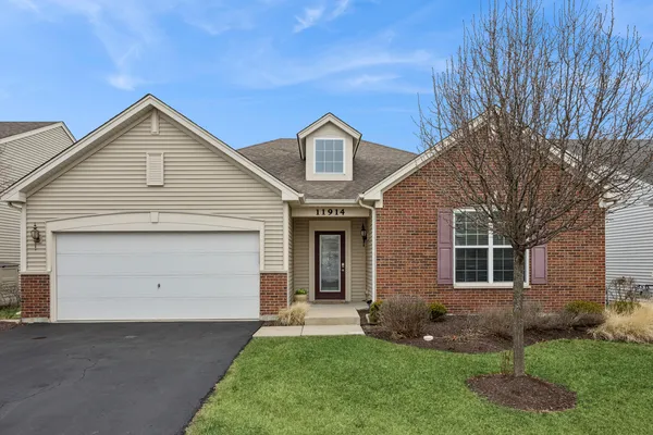 $424,000 | 11914 Hollister Court, Huntley, IL 60142