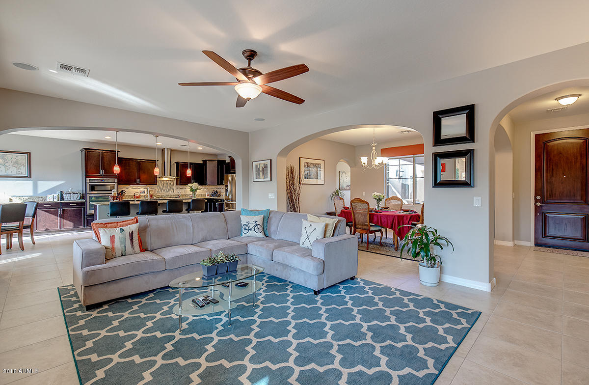 4432 North 155th Lane Goodyear, AZ 85395 - Photo 12 of 62 4432 N 155th Lane Goodyear