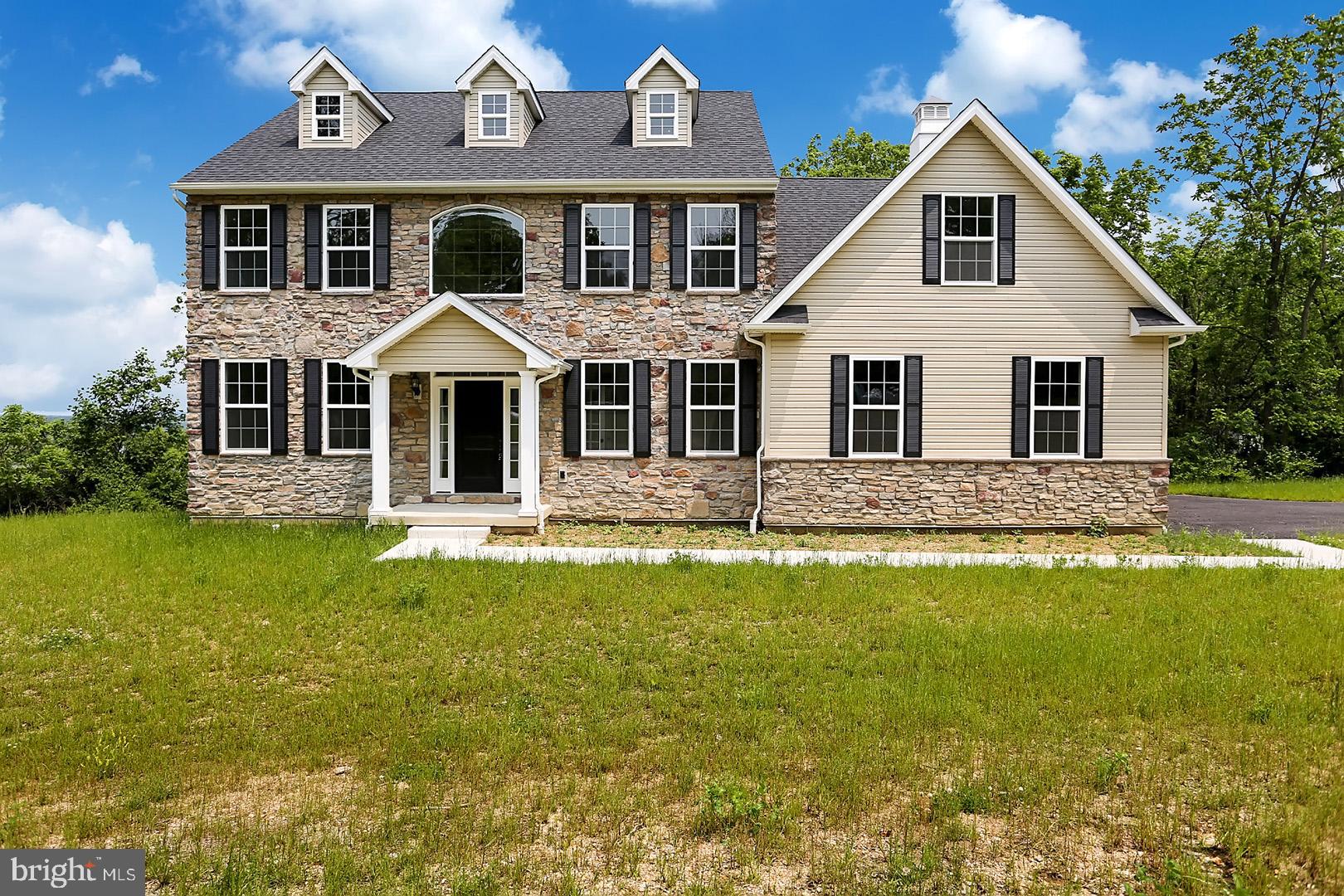 1122 Old Fritztown Road, Unit 1 Reading, PA 19608 - Photo 1 of 29