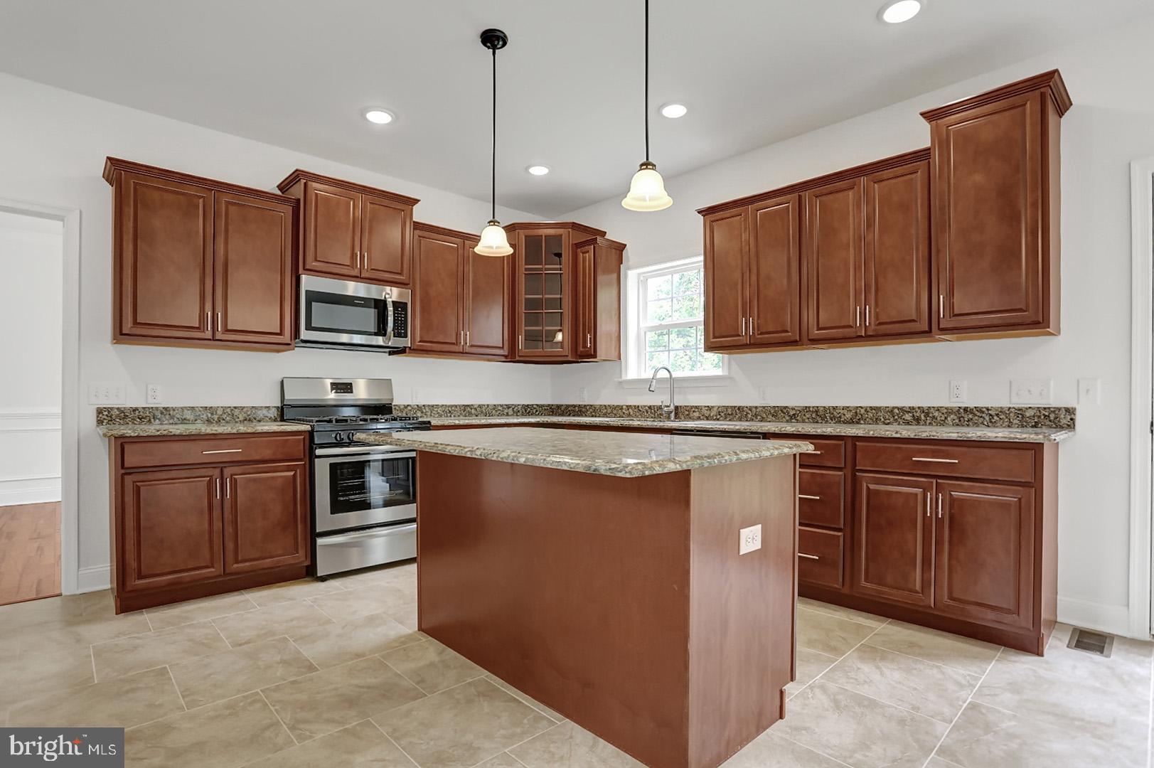 1122 Old Fritztown Road, Unit 1 Reading, PA 19608 - Photo 8 of 29