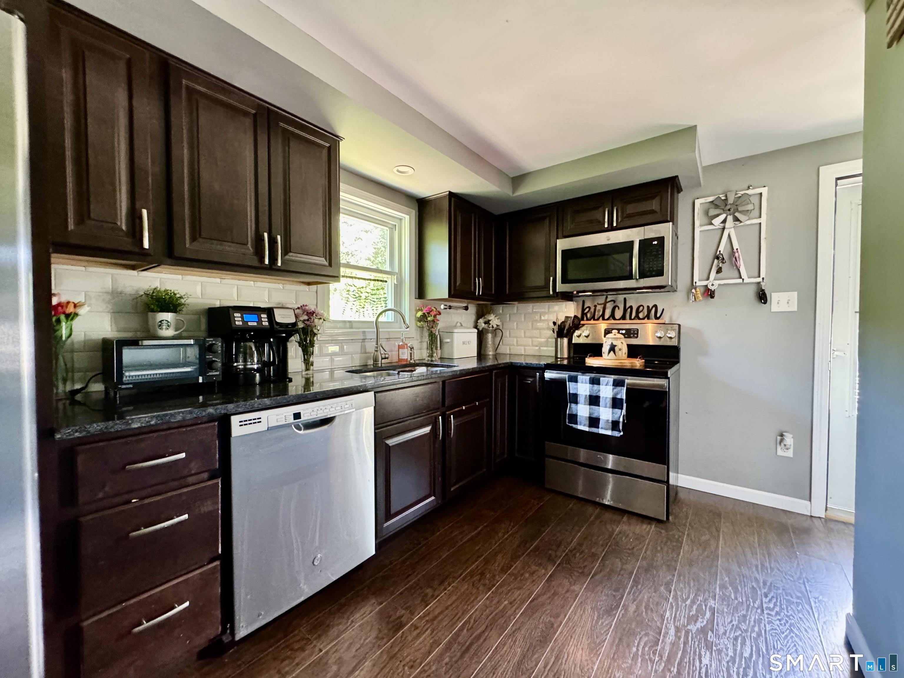 57 Litchfield Avenue Killingly, CT 06263 - Photo 4 of 12