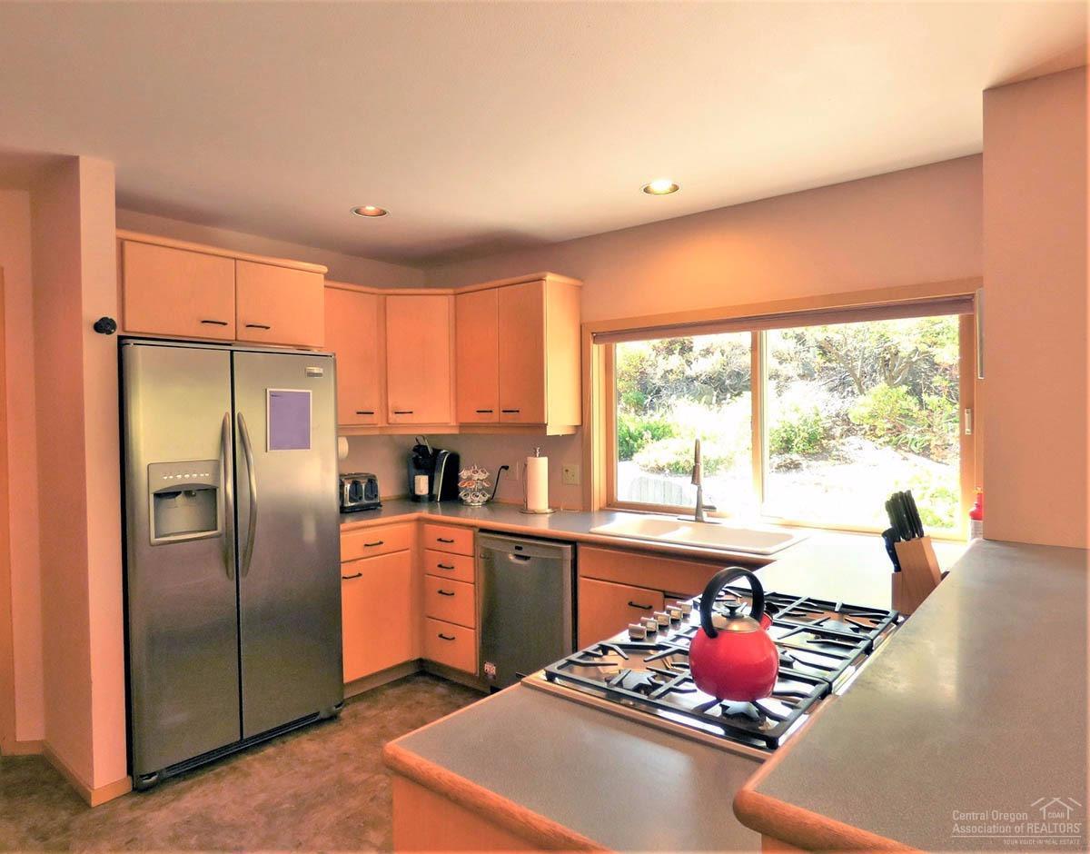 61532 West Ridge Ave Bend Bend, OR 97702 - Photo 7 of 24 Additional Photo