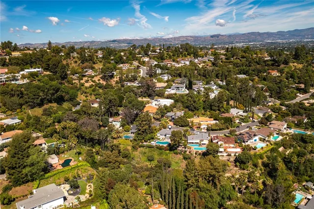 front view of house with a yard