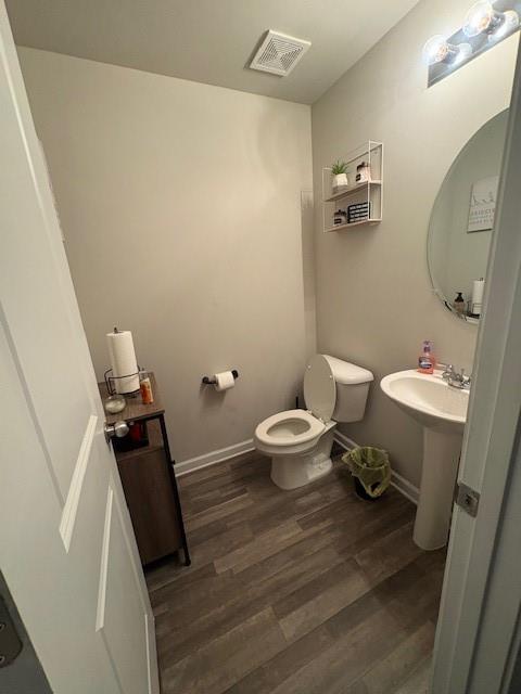 357 Indian Lake Trail Villa Rica, GA 30180 - Photo 16 of 26 a bathroom with a sink and a mirror