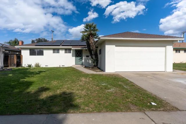 $369,900 | 4891 East Rialto Avenue, Fresno, CA 93726