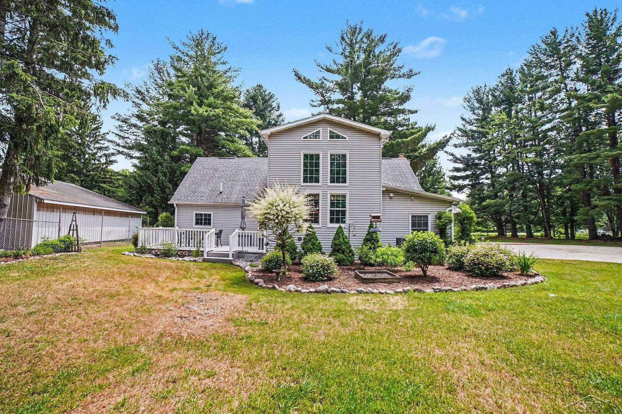 3850 South Fenmore Road Merrill, MI 48637 - Photo 5 of 37