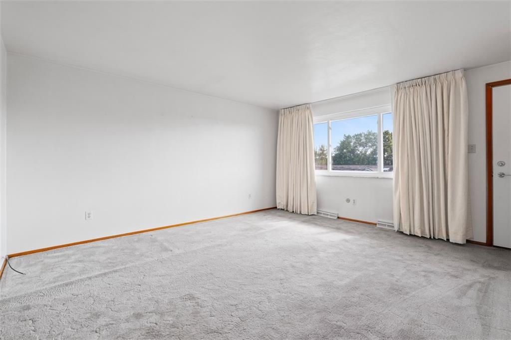 152 Malcolm Pittsburgh, PA 15214 - Photo 11 of 31 an empty room with windows