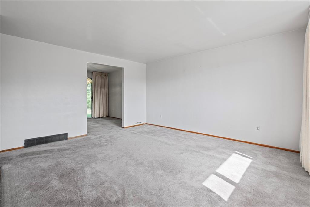 152 Malcolm Pittsburgh, PA 15214 - Photo 9 of 31 an empty room with windows