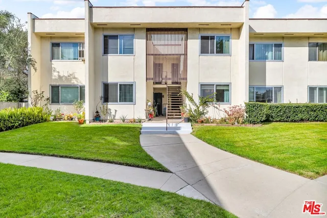 $275,000 | 11813 Runnymede Street, Unit 17, North Hollywood, CA 91605