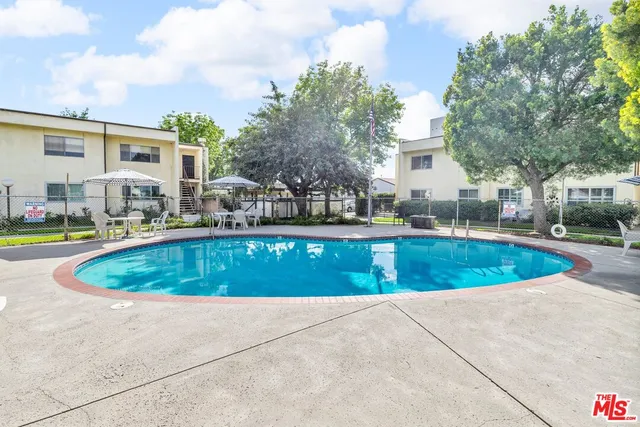 $275,000 | 11813 Runnymede Street, Unit 17, North Hollywood, CA 91605