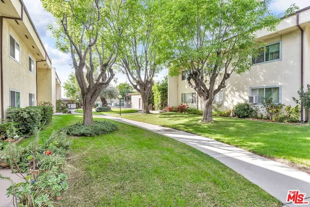 $275,000 | 11813 Runnymede Street, Unit 17, North Hollywood, CA 91605