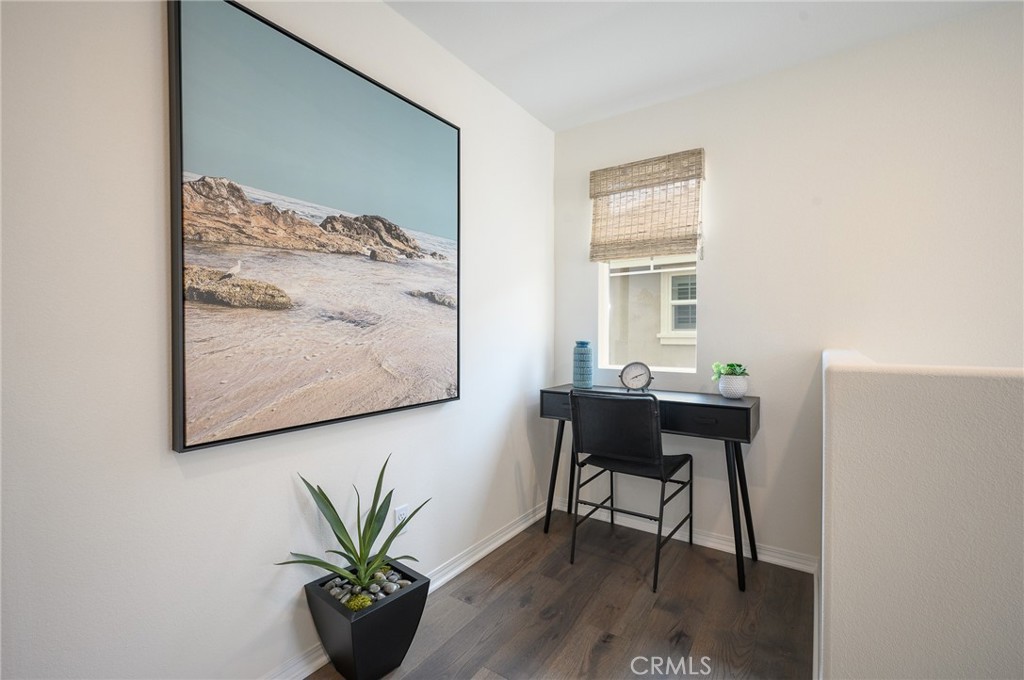 2433 Gunner Ridge Way Rialto, CA 92377 - Photo 9 of 31