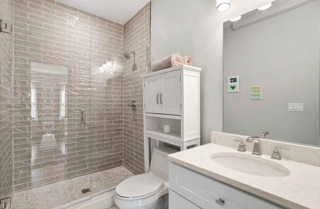 472 Talbot Avenue, Unit 3 Boston, MA 02124 - Photo 6 of 9