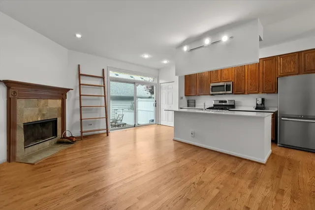 $510,000 | 4260 West Thorndale Avenue, Chicago, IL 60646