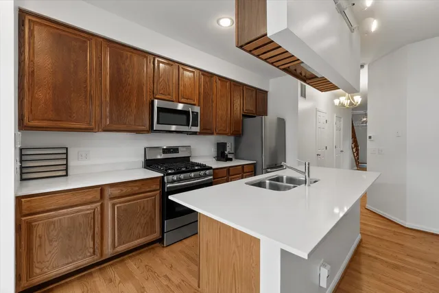 $510,000 | 4260 West Thorndale Avenue, Chicago, IL 60646